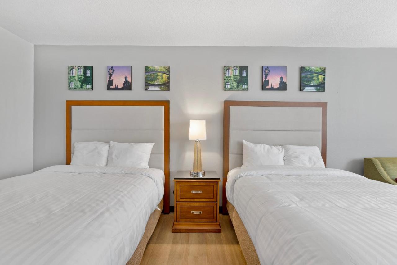 Days Inn By Wyndham Erie Kearsarge Buitenkant foto
