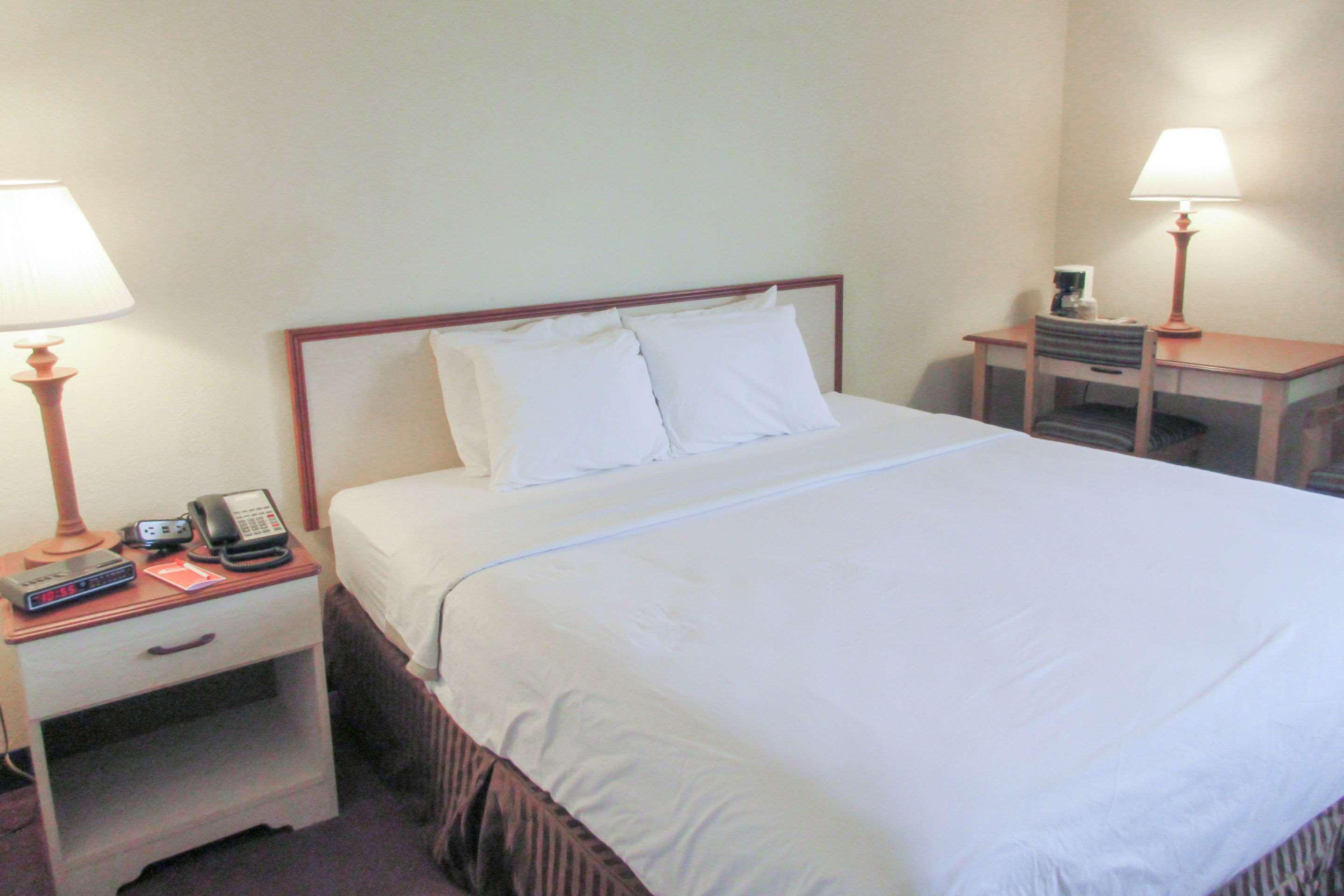 Days Inn By Wyndham Erie Kearsarge Buitenkant foto