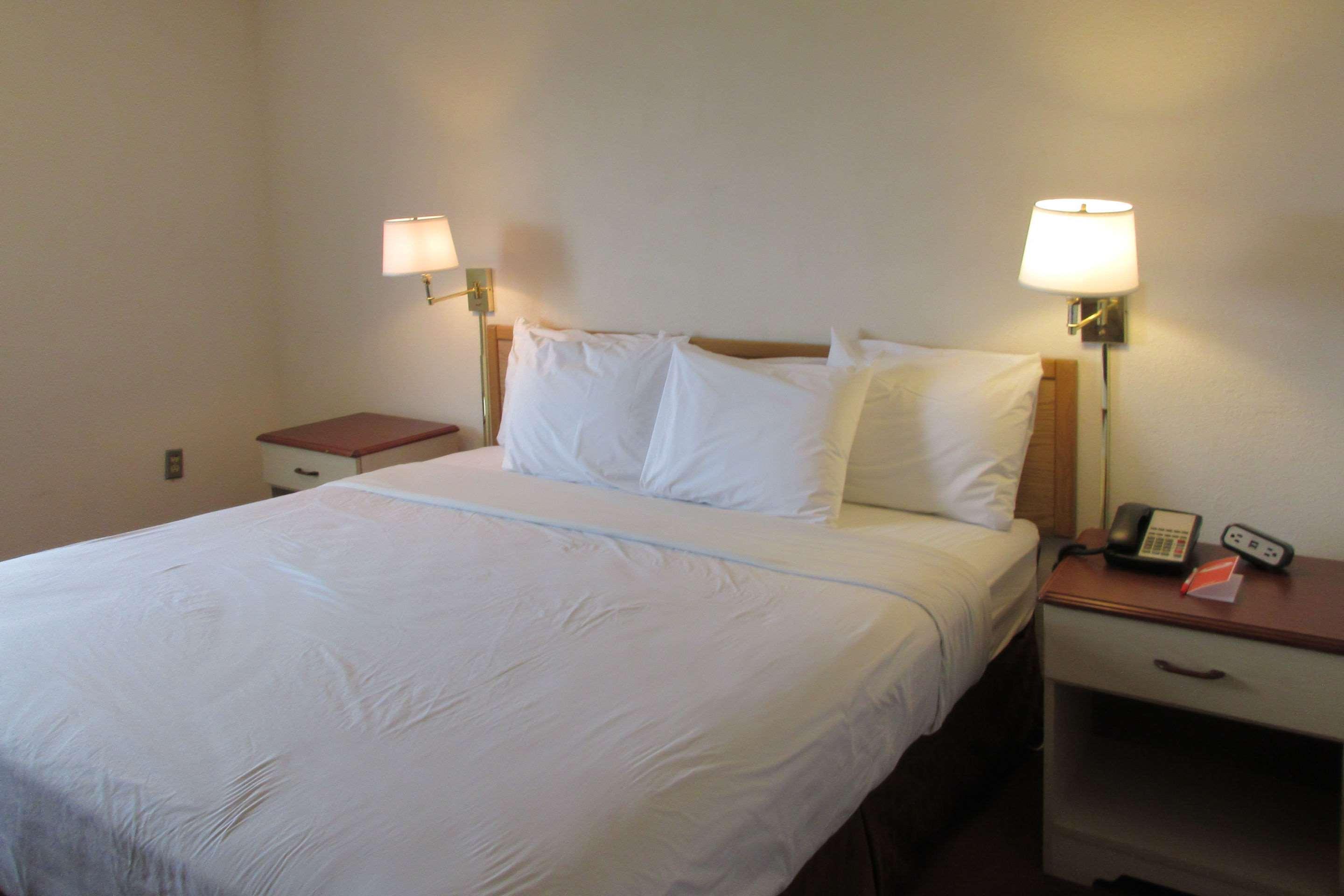 Days Inn By Wyndham Erie Kearsarge Buitenkant foto