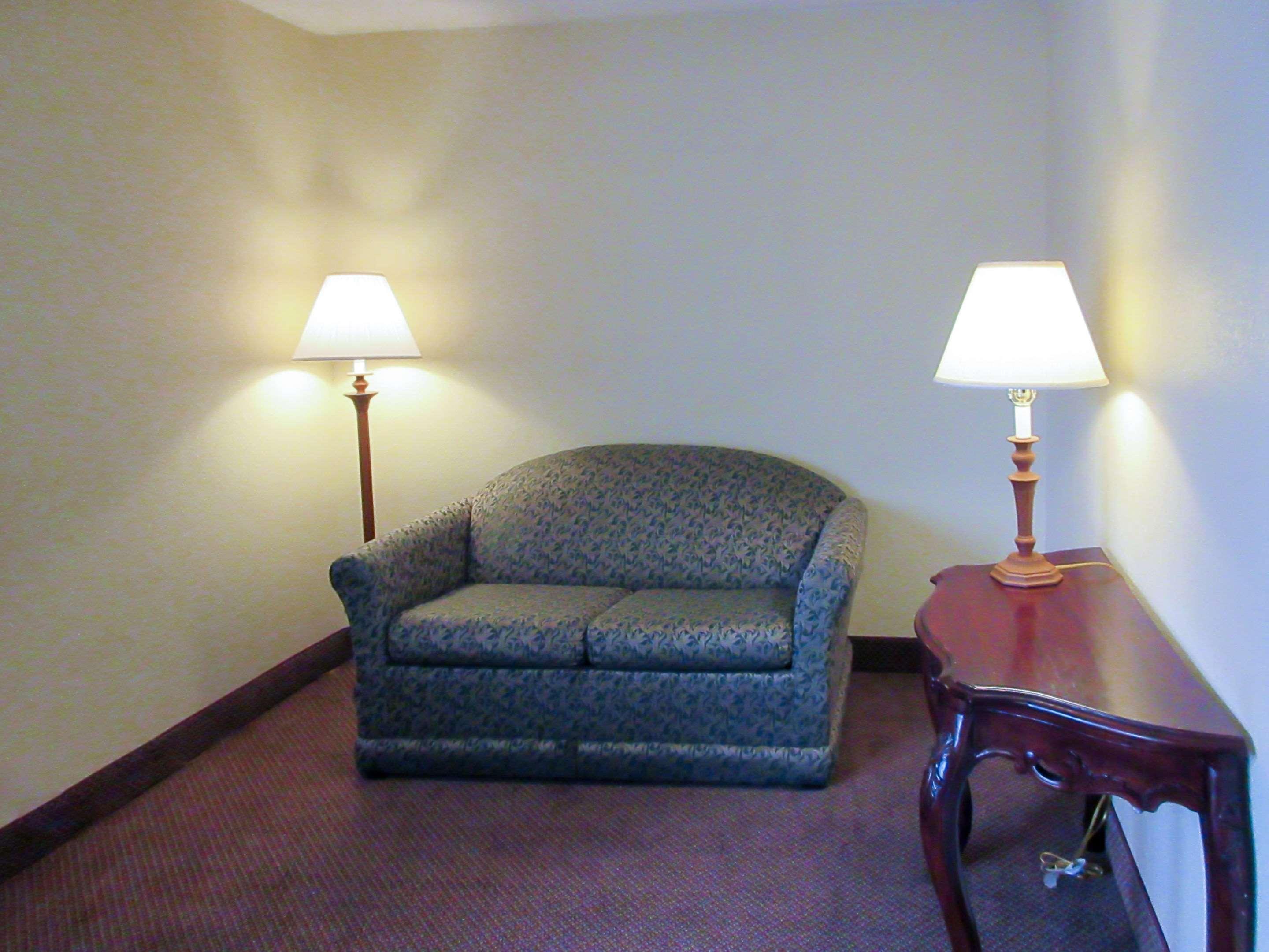 Days Inn By Wyndham Erie Kearsarge Buitenkant foto