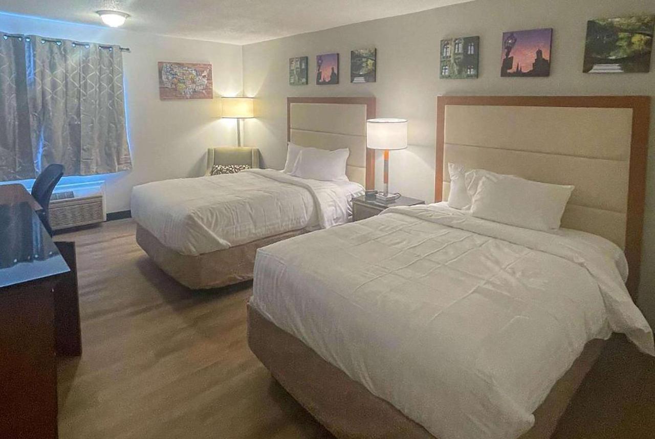 Days Inn By Wyndham Erie Kearsarge Buitenkant foto