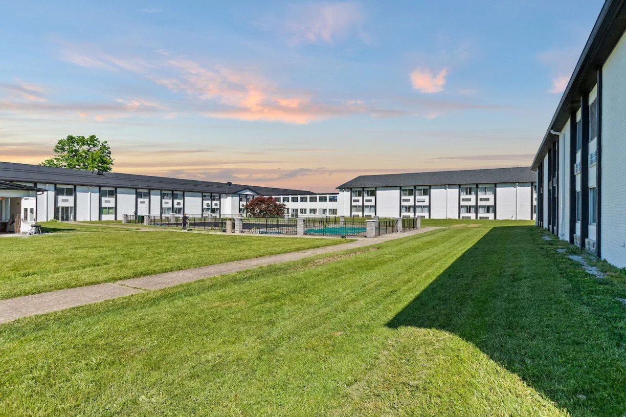 Days Inn By Wyndham Erie Kearsarge Buitenkant foto