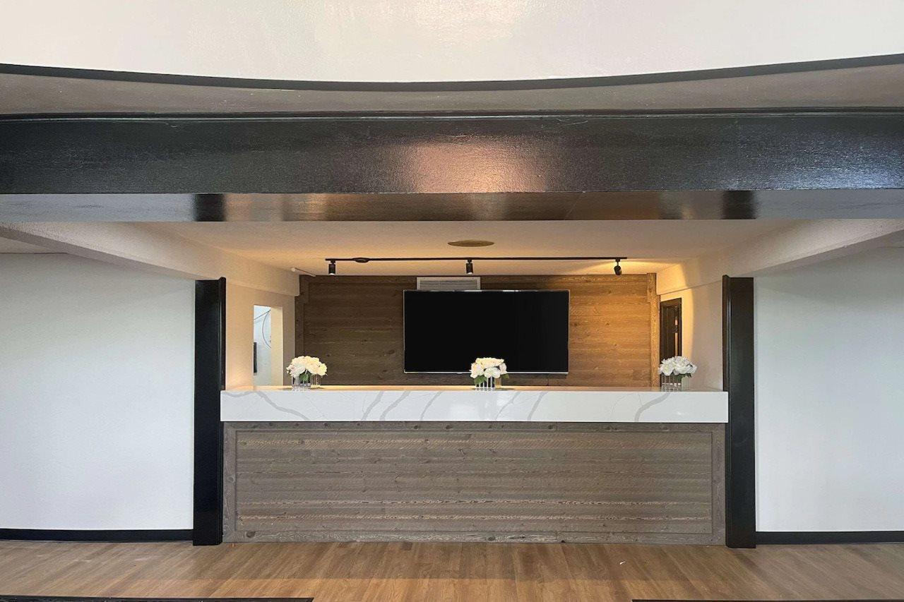 Days Inn By Wyndham Erie Kearsarge Buitenkant foto