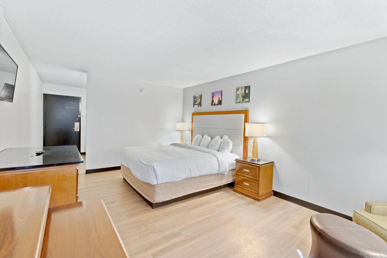 Days Inn By Wyndham Erie Kearsarge Buitenkant foto