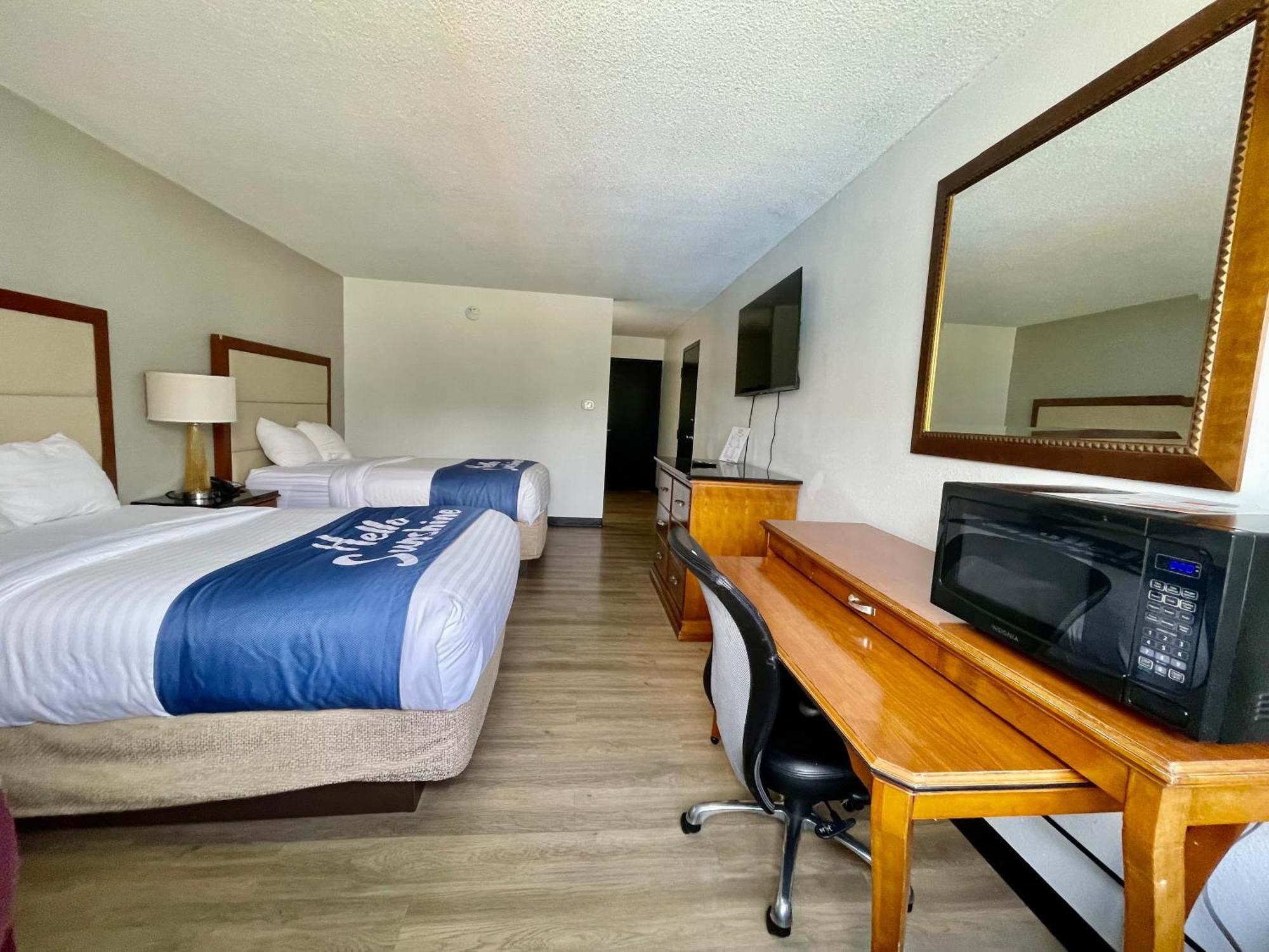 Days Inn By Wyndham Erie Kearsarge Buitenkant foto