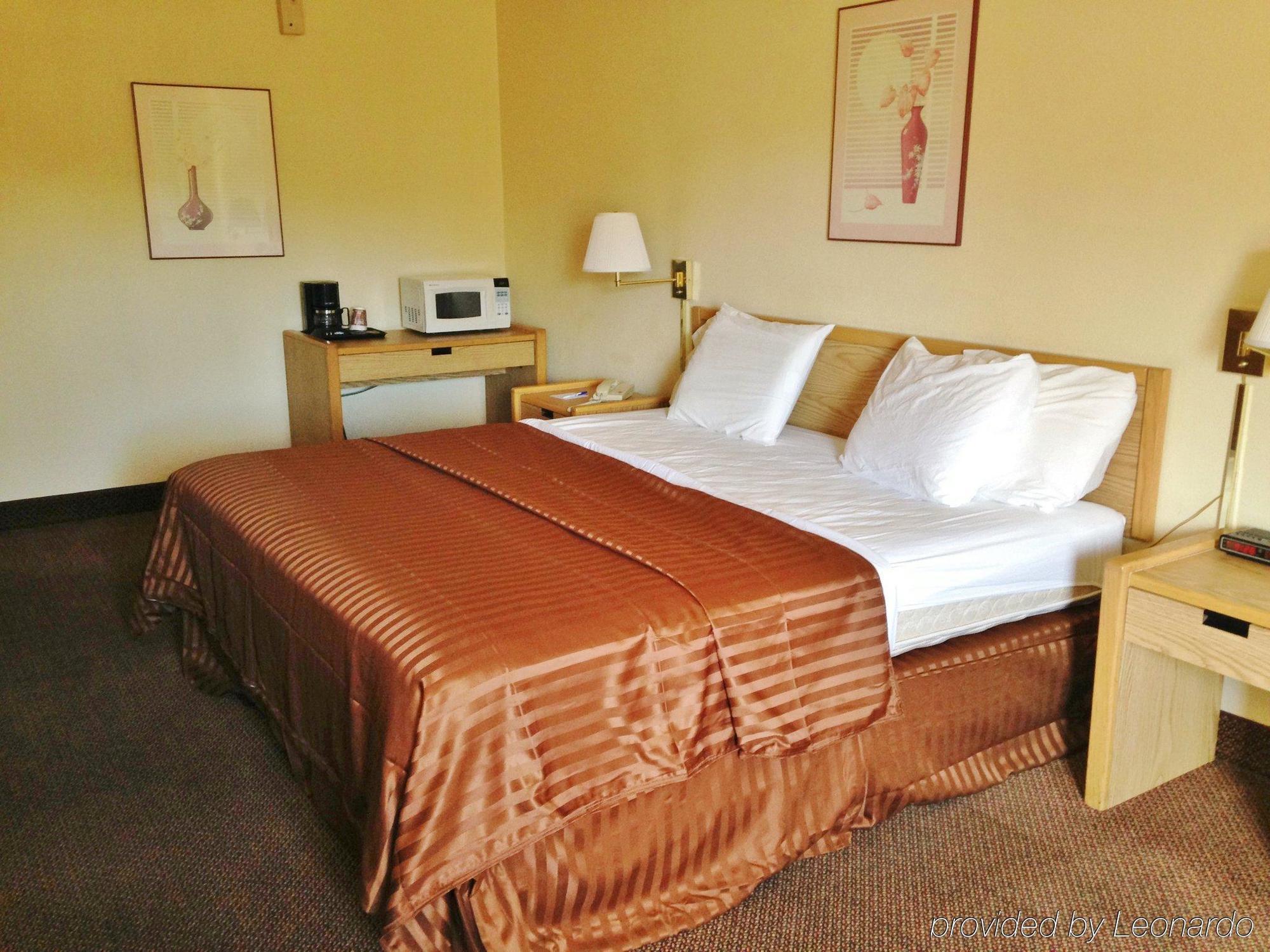 Days Inn By Wyndham Erie Kearsarge Buitenkant foto