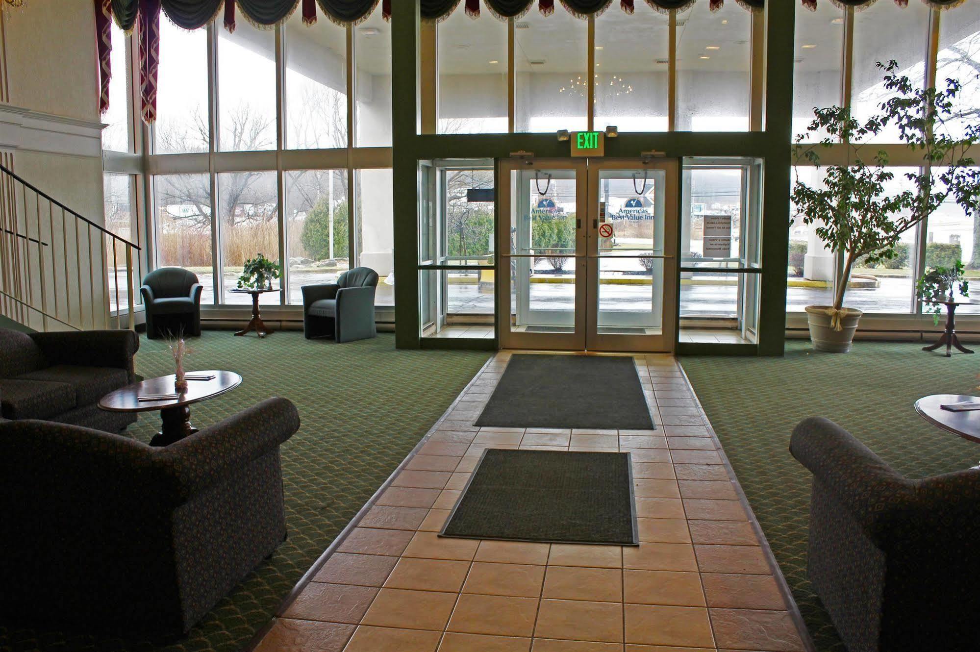 Days Inn By Wyndham Erie Kearsarge Buitenkant foto